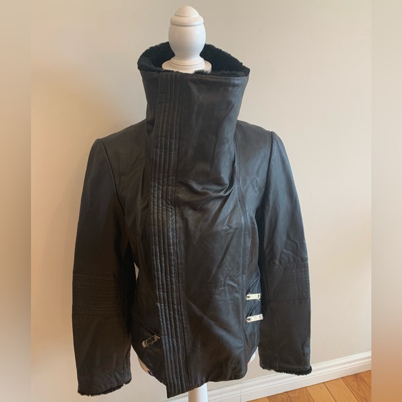 NWOT Badgley Mischka Black Leather Moto Jacket w/Lamb Fur Collar - Picture 10 of 14